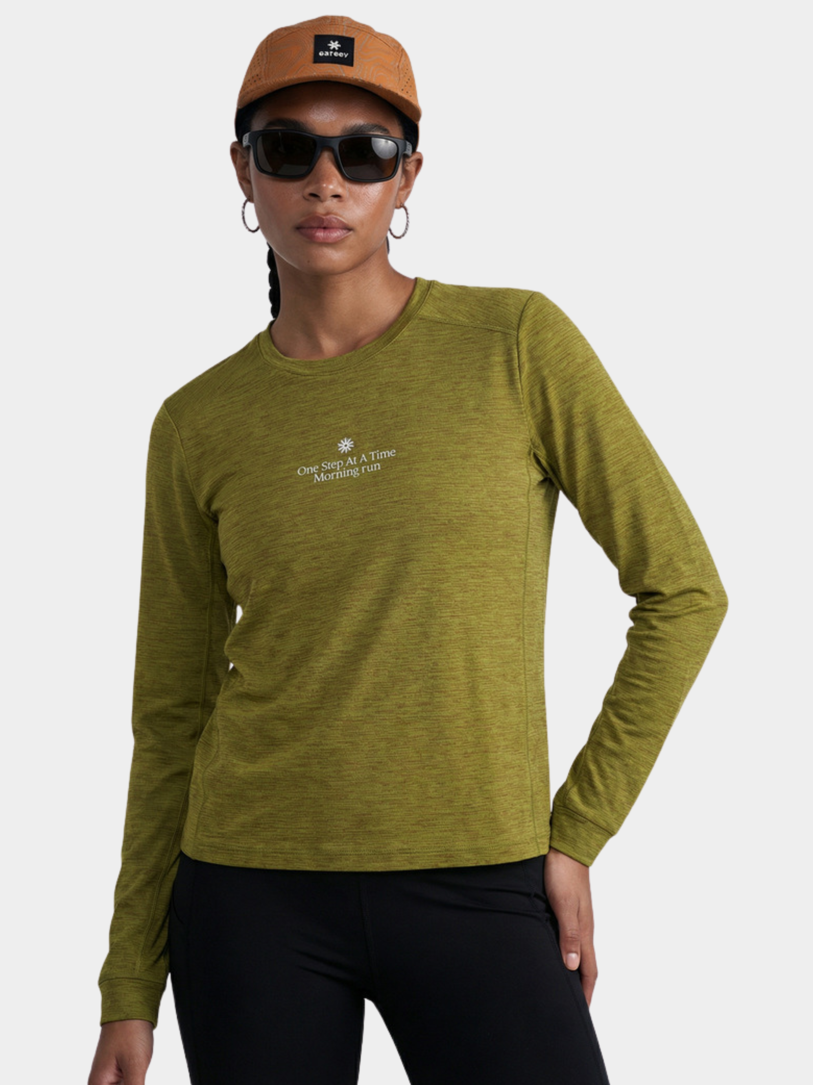 IronTote - Women's Quick-Dry Graphic Totem Long Sleeve T-Shirt