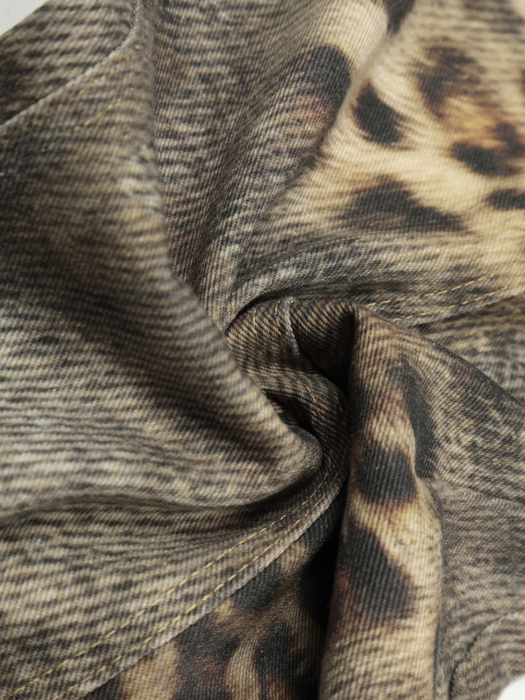 BeltSkip - Unisex 3D Printed Distressed Leopard Curved-Leg Pants