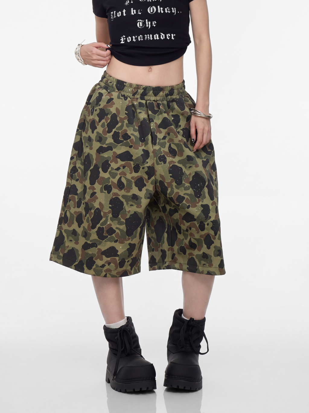 Underflow - Women's Camouflage Elastic Waist Wide-Leg Cropped Pants