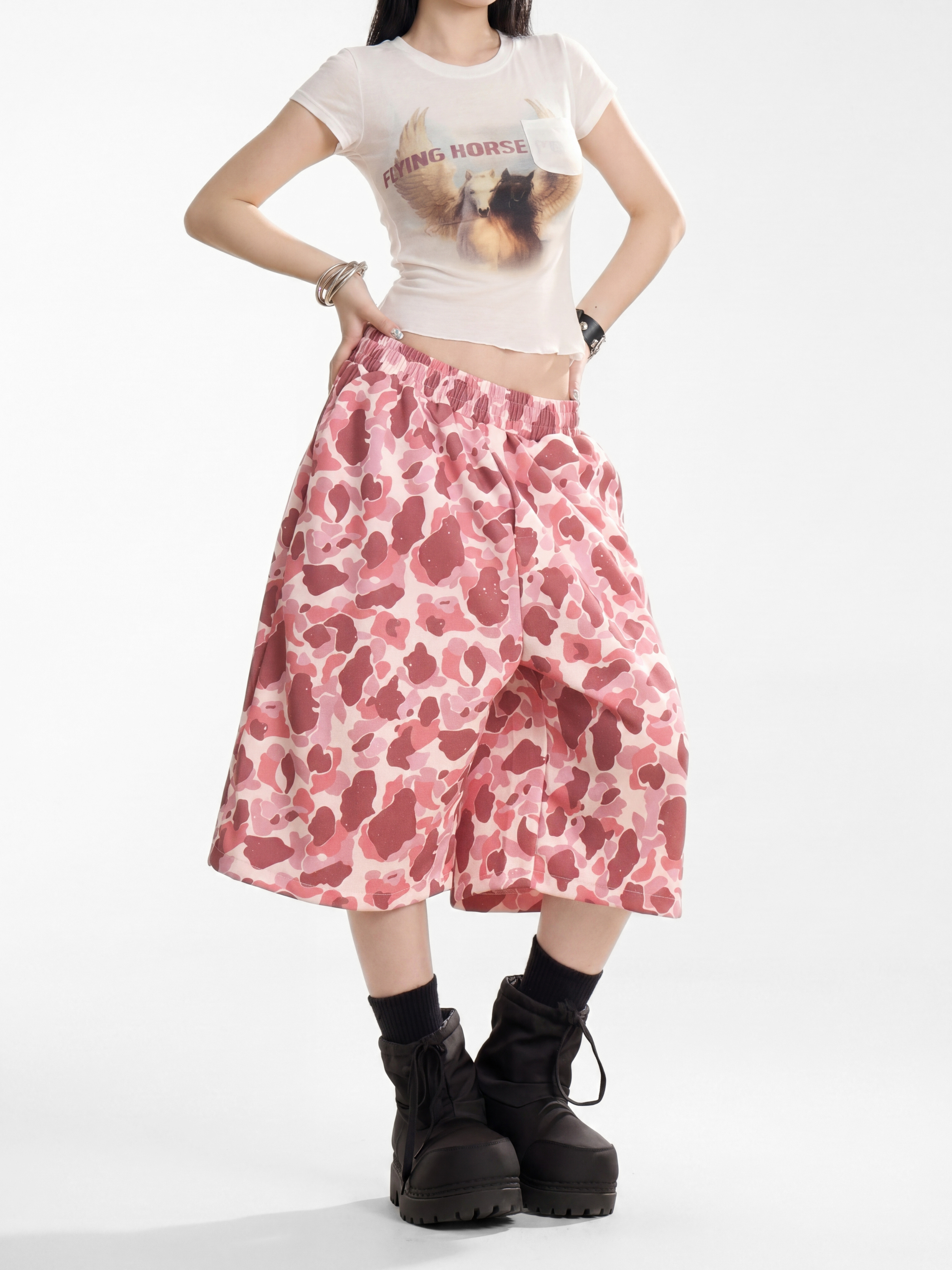 Underflow - Women's Camouflage Elastic Waist Wide-Leg Cropped Pants