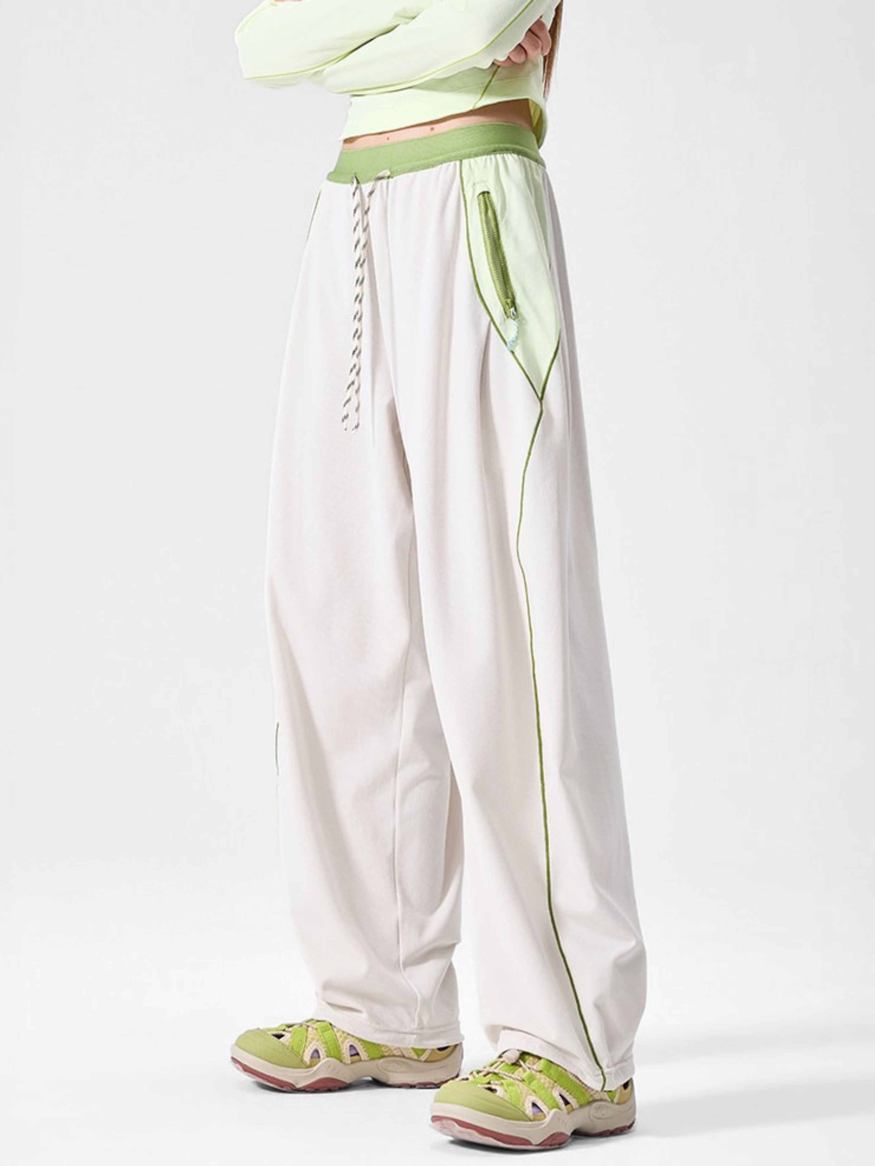 RunFlow - Contrast Stitch Lightweight Quick-Dry Paratrooper Pants