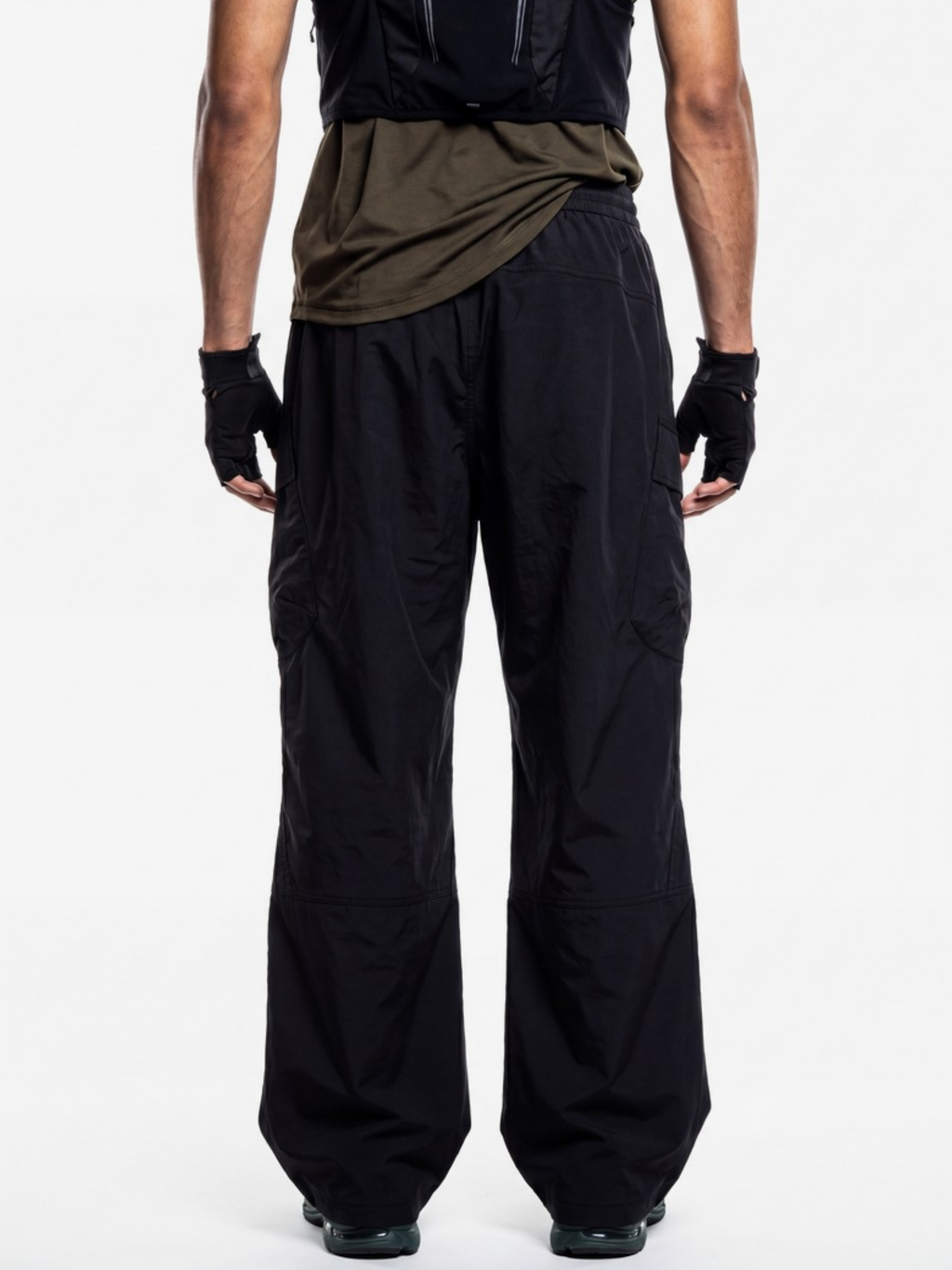 Treeline - Large Pocket Quick-Dry Curved-Leg Pants